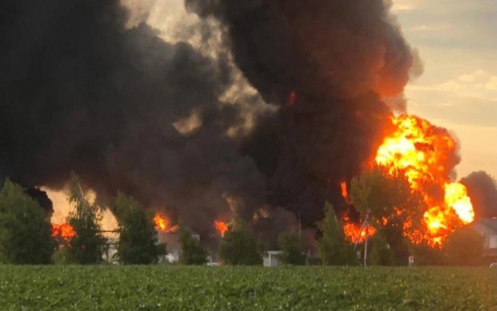 Нефтебаза горит вторые сутки: под Днепром до сих пор не могут потушить масштабный пожар