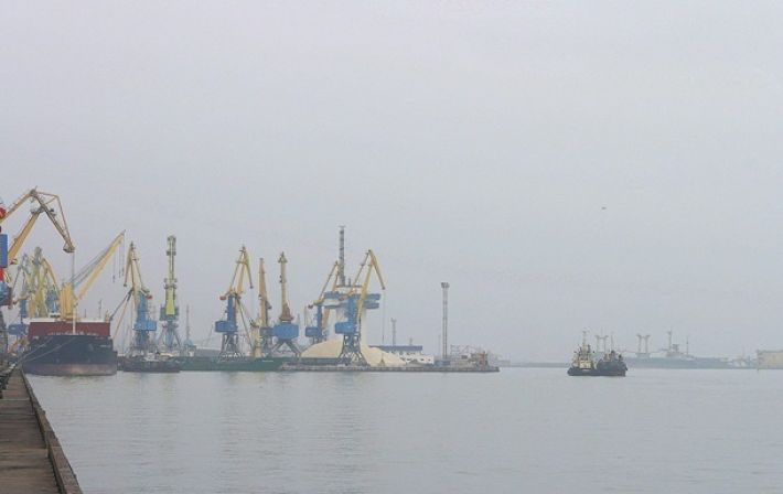 Зерно из Мелитопольского района везут в Бердянский порт
