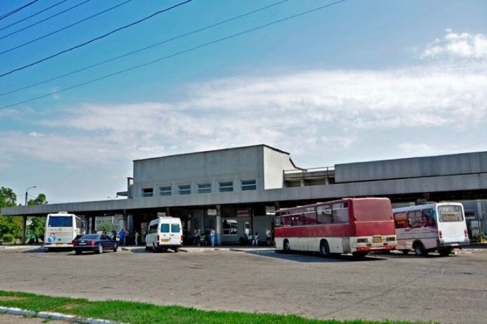 В Мелитополе оккупанты отжали автовокзал и ввели регулярные рейсы на Крым (фото)