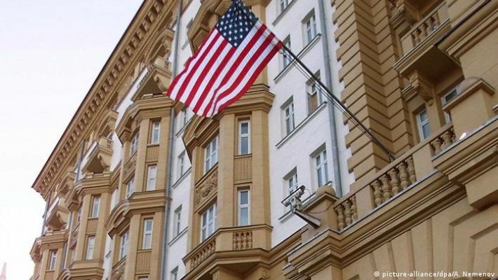 Территорию возле посольства США в Москве переименовали в "площадь ДНР"