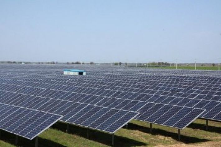 В Запорожской области оккупанты украли крупнейшую солнечную электростанцию
