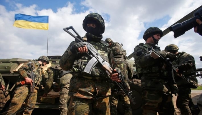 В Запорожской области бои идут в пользу украинских военных - Арестович