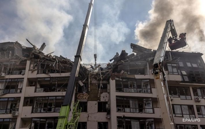 В ISW назвали вероятные причины обстрела россиянами жилого дома в Киеве
