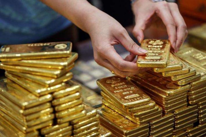 США запретили импорт золота из России