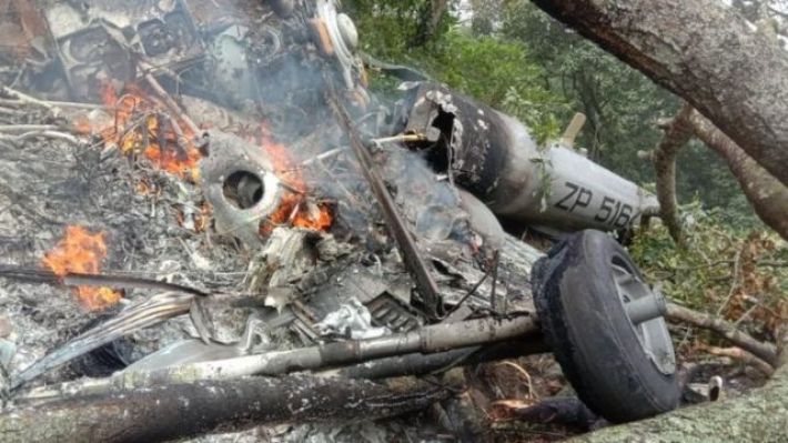 Грузили двумя кранами - подробности крушения вертолета в Мелитопольском районе