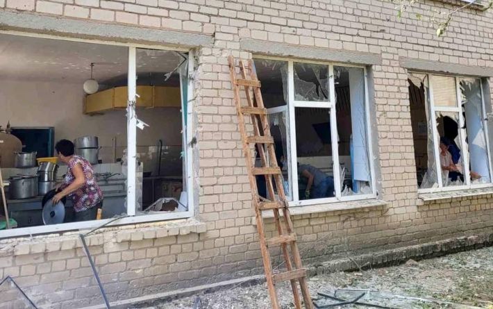 В Запорожской области оккупанты обстреляли школу - есть пострадавшие (фото)