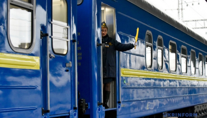 Запорожские поезда отклоняются от своего расписания: причина