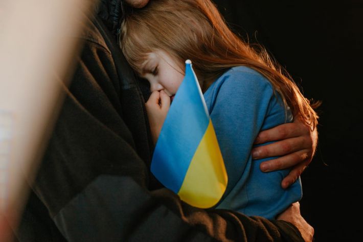 Понятно даже детям - кому жители Мелитополя признаются в любви (фото)