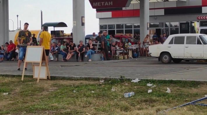 В Васильевке на блок-посту скопилось более 600 человек на эвакуацию – мэр Мелитополя (фото)