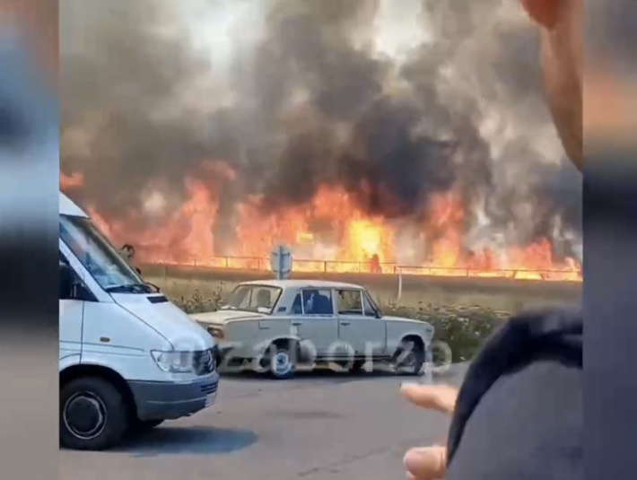 Переселенці з Мелітополя потрапили до вогняної пастки під Василівкою (відео)