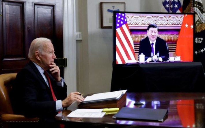 Байден проведе телефонну розмову з лідером Китаю Сі Цзіньпіном: про що піде розмова