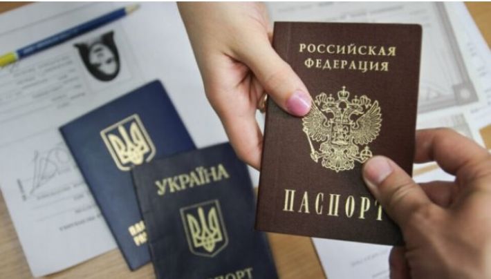 Жителям Мелитополя в Крыму выставили счет за российское гражданство