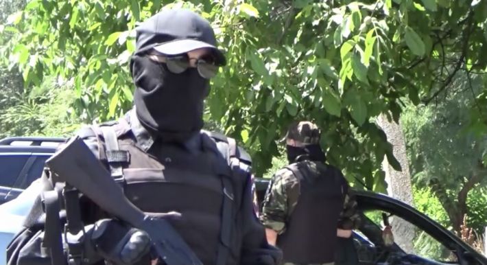 Оккупанты сняли видеоролик о том, как проводят охоту на мелитопольских патриотов (видео)