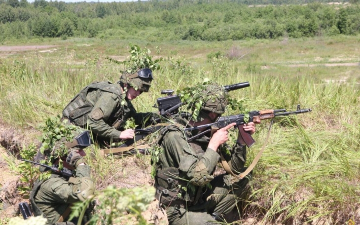 Беларусь снова продлила военные учения вблизи границ Украины
