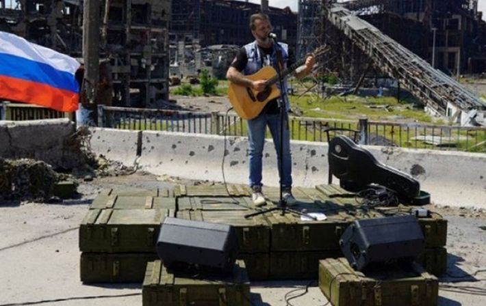 Оккупанты устроили рок-концерт на Азовстали