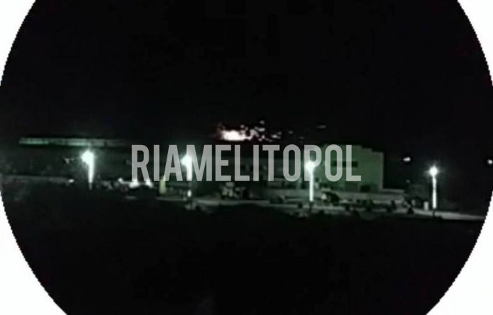 В Мелитополе уничтожено более 100 русских солдат, техника – мэр прокомментировал ночные взрывы (видео)
