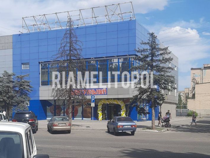 Оккупанты в Мелитополе открывают магазин с плохой кармой (фото)
