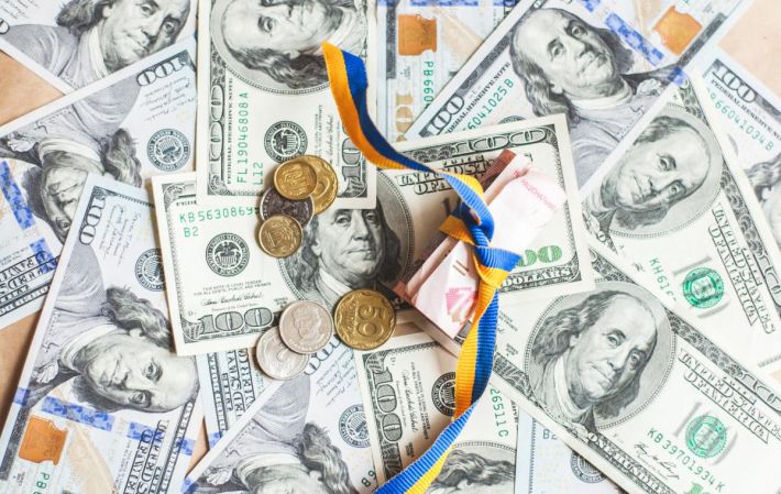 В Украине значительно подорожал доллар: сколько теперь стоит валюта в обменниках