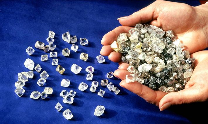 Против России придумали новую санкцию: алмазы агрессора могут признать "конфликтными"