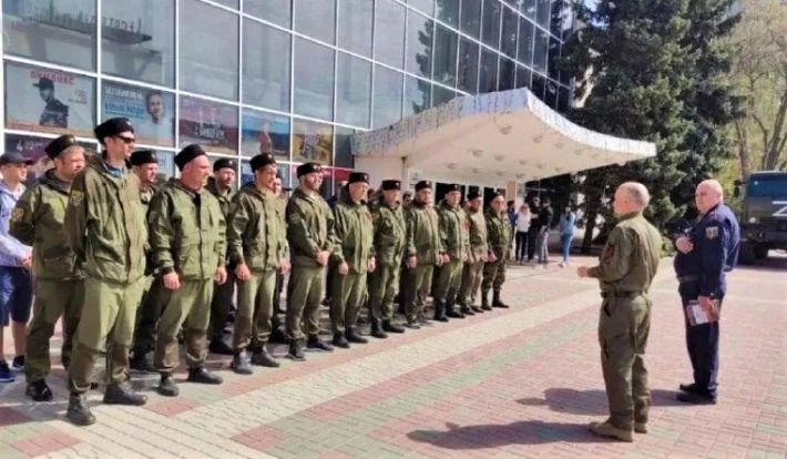 В Мелитополе в народной "полиции" платят только за доносы