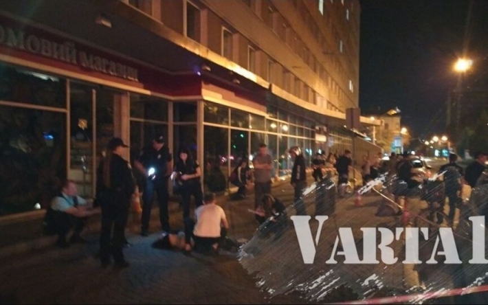 В центре Львова с 8 этажа отеля выпала 34-летняя киевлянка и погибла: фото