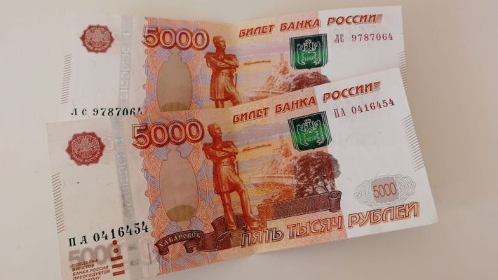 Оккупанти покупают родителей школьников в Мелитополя рублевыми премиями