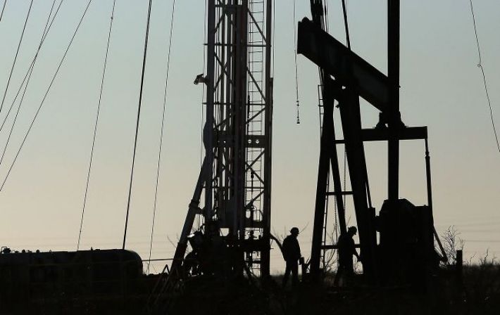 Цены на нефть снова превысили 100 долларов: что стало причиной