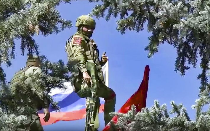 "Сплошное притяжение камней": в Кадиевке уничтожена база российских десантников