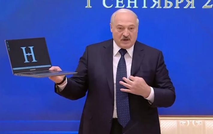 Лукашенко показал первый 