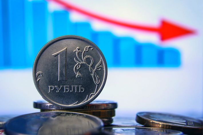 Власти РФ хотят купить $70 млрд в "дружественных" валютах, чтобы замедлить падение курса рубля, - Bloomberg