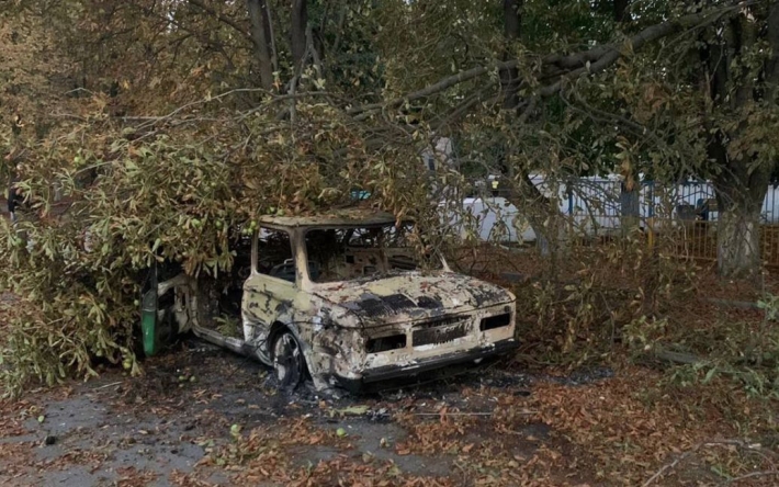 Пытался спастись, а снаряд РФ попал рядом с авто: на Днепропетровщине произошла трагедия (фото)