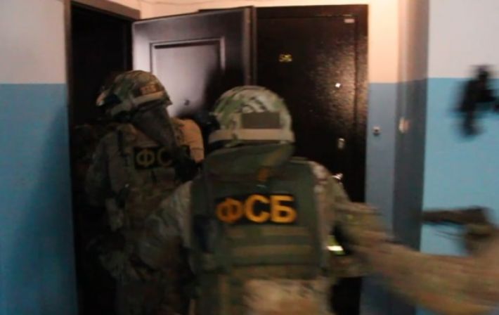 ФСБ ищет выходцев из Украины для обвинения в 