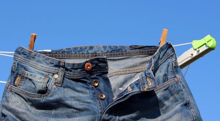 Как часто нужно стирать джинсы и как не испортить их в стиральной машине