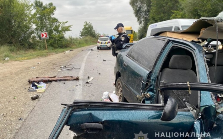 Смертельное ДТП в Одесской области: при столкновении легковушки и грузовика погибли отец и дочь
