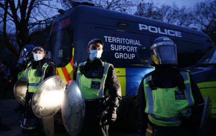 Полиция Британии готовится к массовым беспорядкам из-за энергетического кризиса, - СМИ