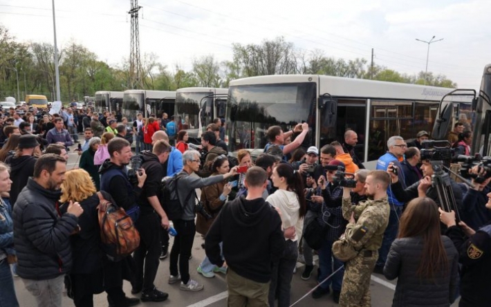 Более 237 тысяч вынужденных переселенцев эвакуировались в Запорожье, - Куртев