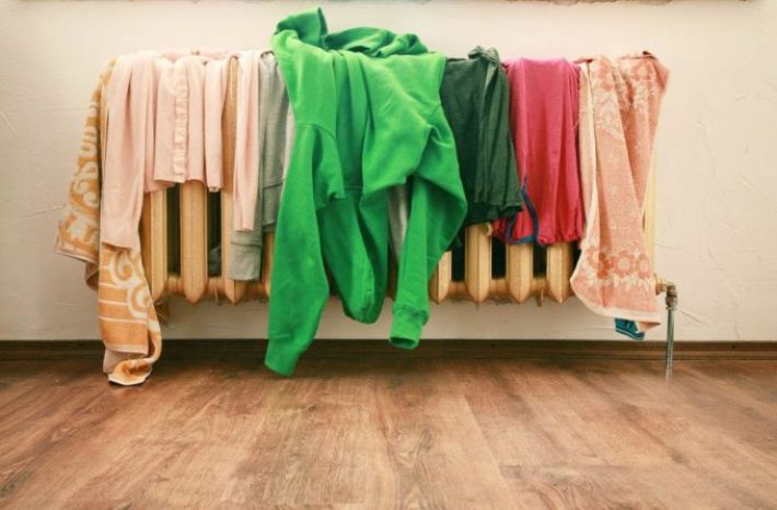 Як восени швидко висушити речі після прання: поради та лайфхаки