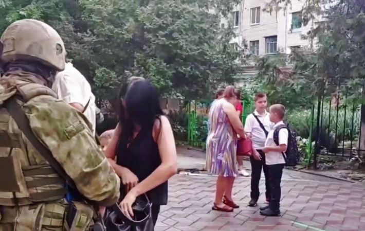 В Бердянске на Дне города города оккупанты устроят жесткий досмотр людей