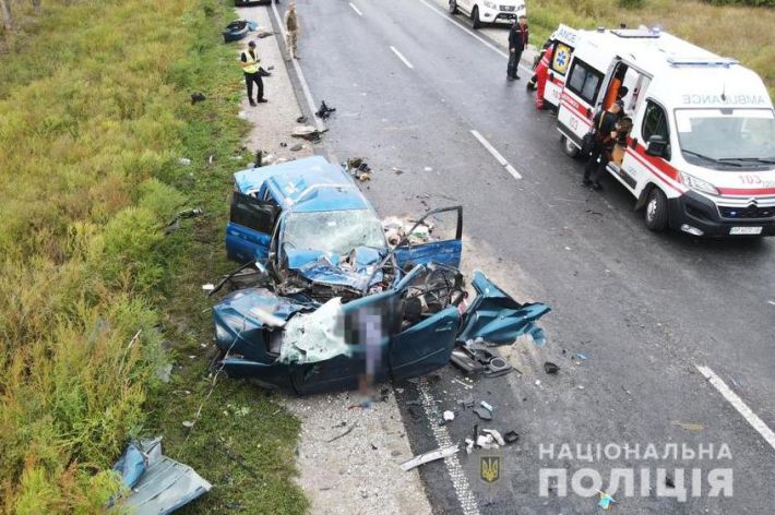 Под Запорожьем произошло смертельное ДТП - водитель погиб на месте (фото)