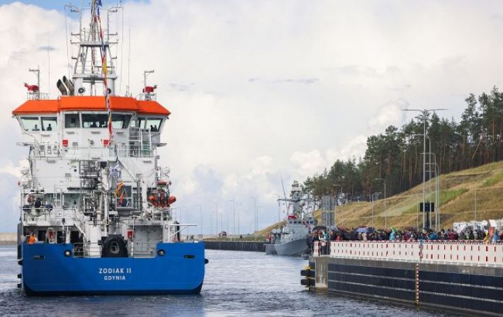 Польша открыла судоходный канал на Балтику в обход России