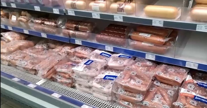 Дороже в несколько раз: в Мелитополе рашистские супермаркеты накручивают цены на продукты (видео)