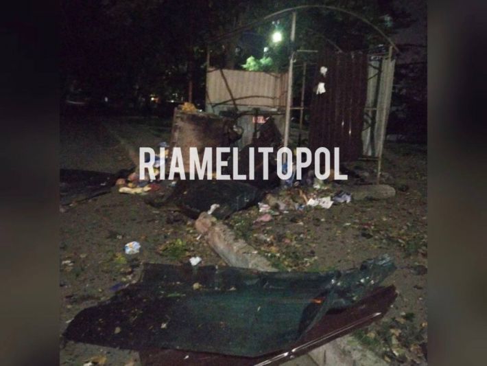В Мелитополе в центре города подорвали автомобиль (видео)