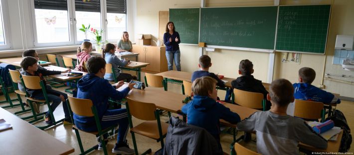 В немецких школах работают более 3 тысяч учителей из Украины
