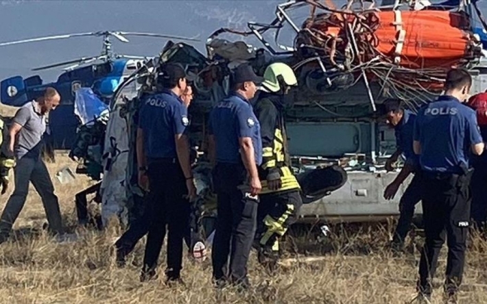 В Турции разбился пожарный вертолет с россиянами (фото, видео)