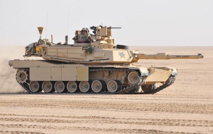 Поставки Україні танків Abrams і Leopard затримуються через проблеми з логістикою, - Politico