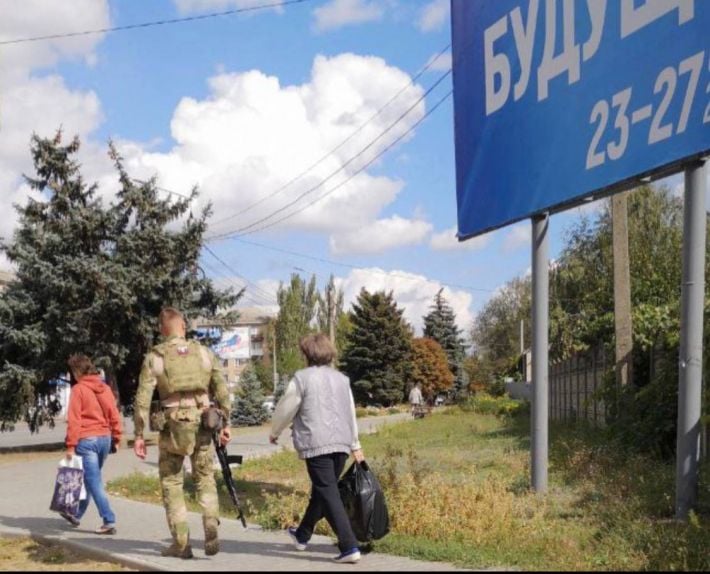 Демократией и не пахнет: жительницу Мелитопольского района выдворили из оккупации