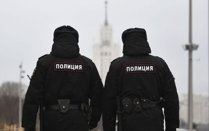 Работников московских военкоматов при раздаче повесток будут сопровождать полицейские в форме и с оружием, - росСМИ
