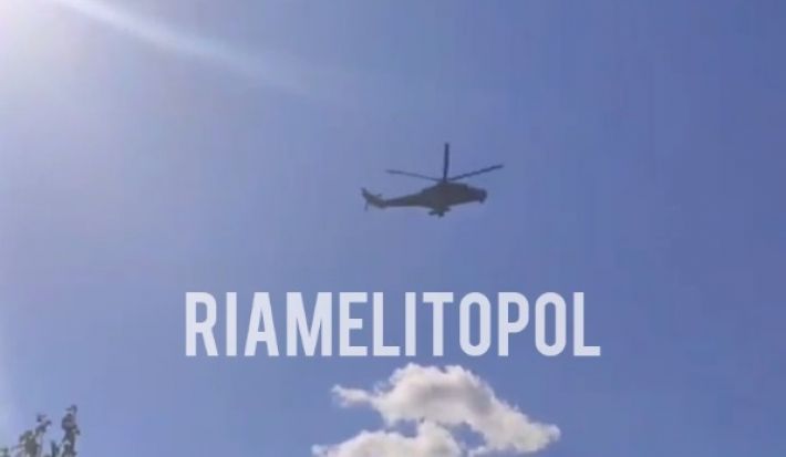 Над Мелитополем летают тяжелые вертолеты оккупантов (видео)