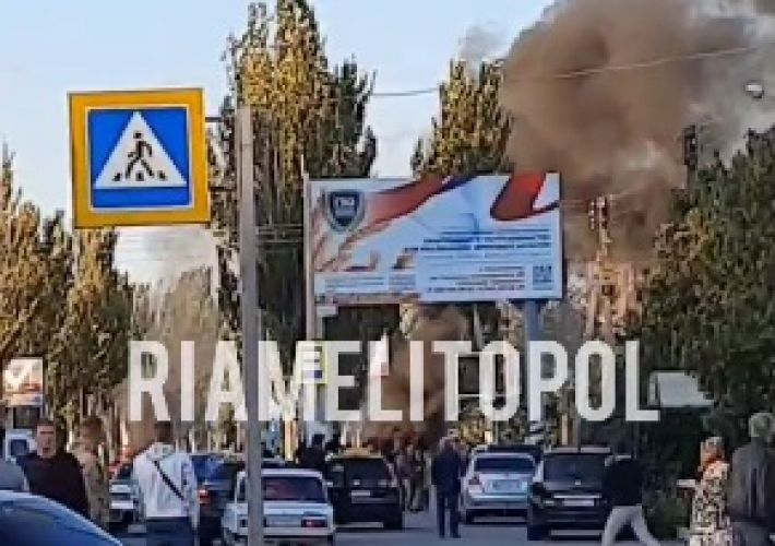 В Мелитополе на месте взрыва авто лежит тело погибшего (видео)