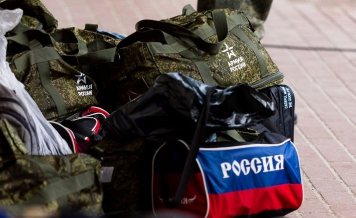 В российском Липецке мобилизованных мужчин отправляют на войну в Украину после одного дня учений, - росСМИ